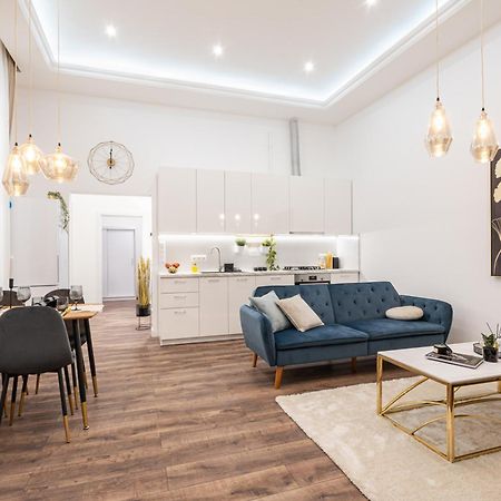 Blue Velvet Luxury Apartment Budapest Esterno foto