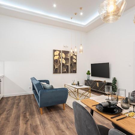 Blue Velvet Luxury Apartment Budapest Esterno foto