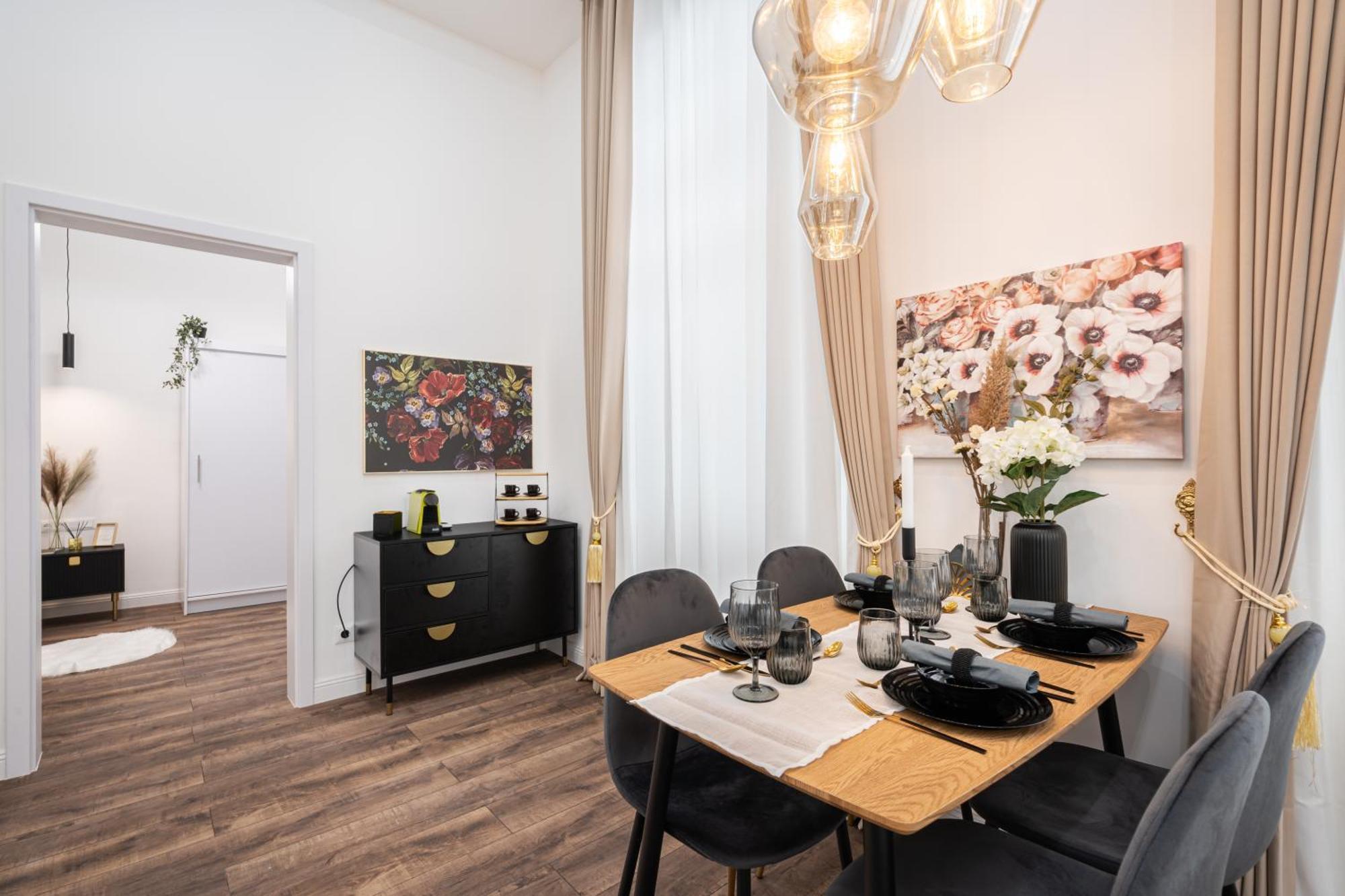 Blue Velvet Luxury Apartment Budapest Esterno foto